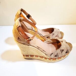 Aldo Espadrille wedge Pattern Sandals size 8/38.5